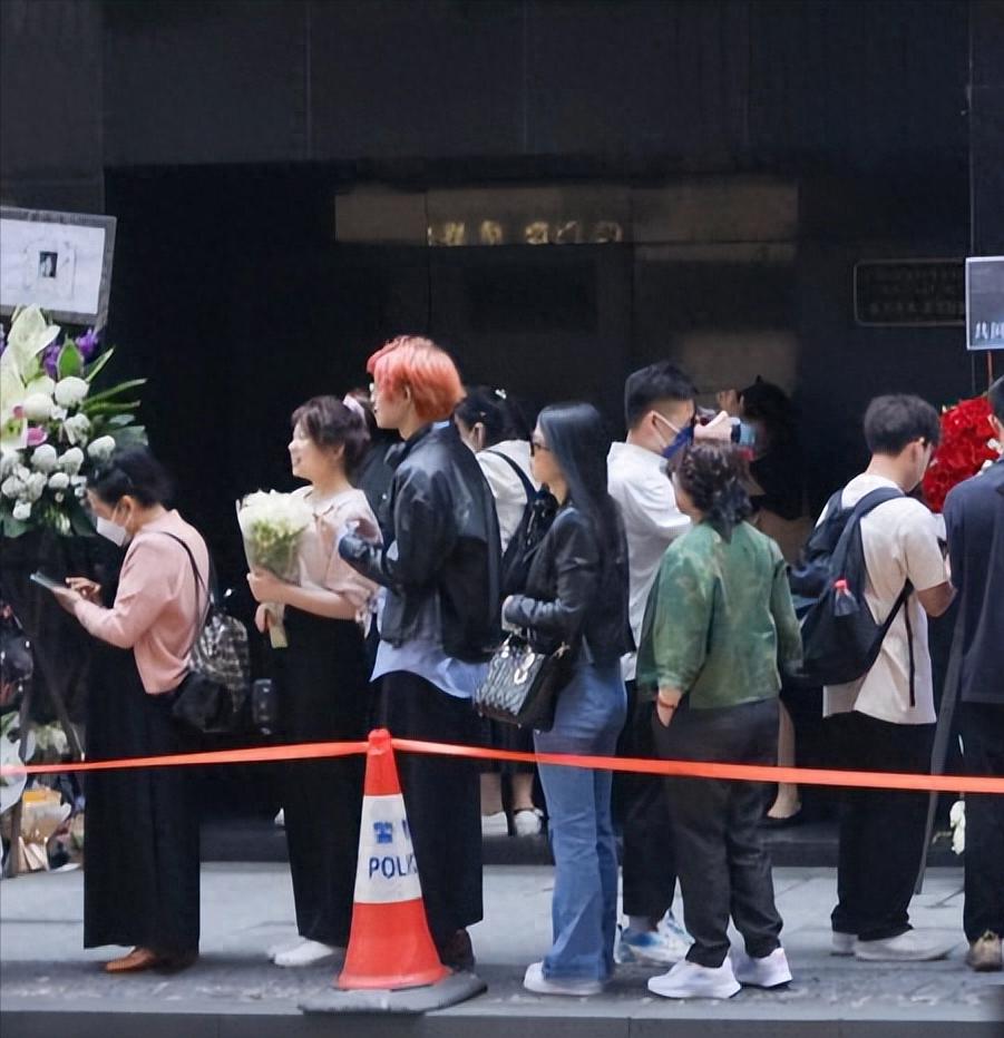 张国荣的理想与追求_张国荣追的歌曲含义_张国荣理想追求是什么