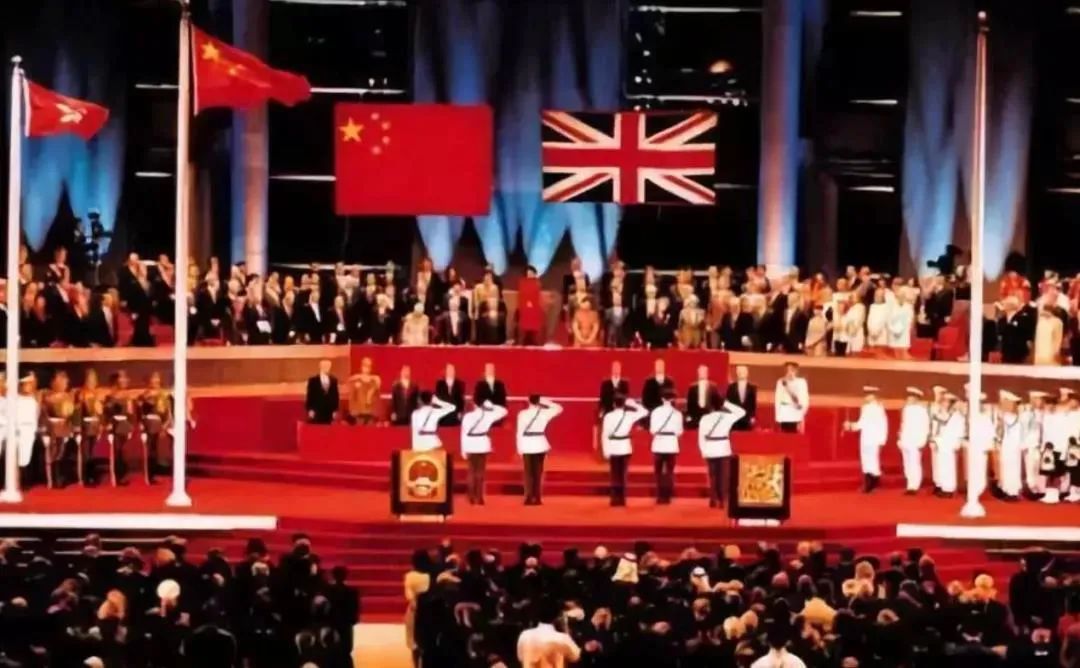 李嘉诚与中国改革开放的契机_李嘉诚撤出中国市场_李嘉诚重回内地市场