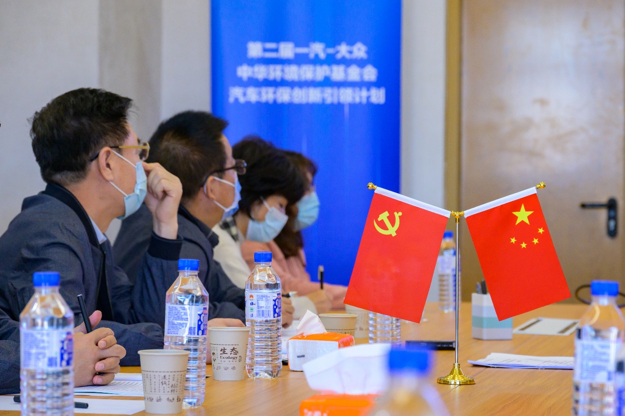双碳目标下汽车环保技术创新：政策推动与行业实践