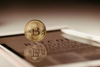 比特币投资指南：从基础知识到风险管理，全面解析加密货币市场机遇
